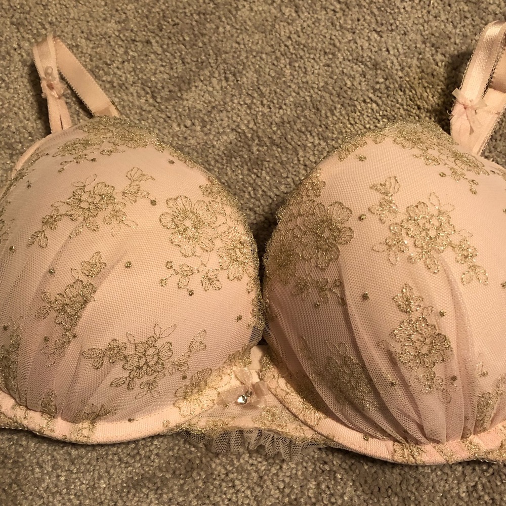 Victoria’s Secret bra